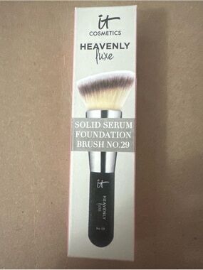 it cosmetics Heavenly Luxe Solid Serum Foundation Brush No.29 - Black, Cream
